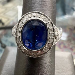 18k White Gold Diamond & Sapphire Ring
